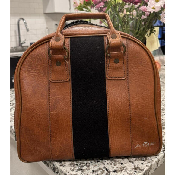 Vintage Dunlop Matterhorn Bowling Ball (14.4 lbs) with Leather Bag - Picture 8 of 15